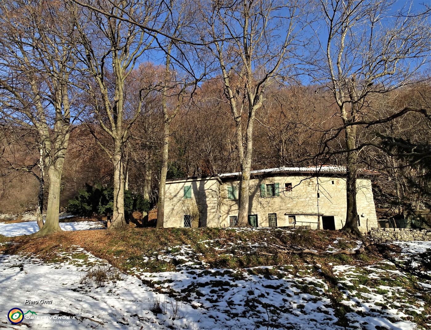 11 Le capre orobiche non ci sono, sono scese ai pascoli senza neve .JPG